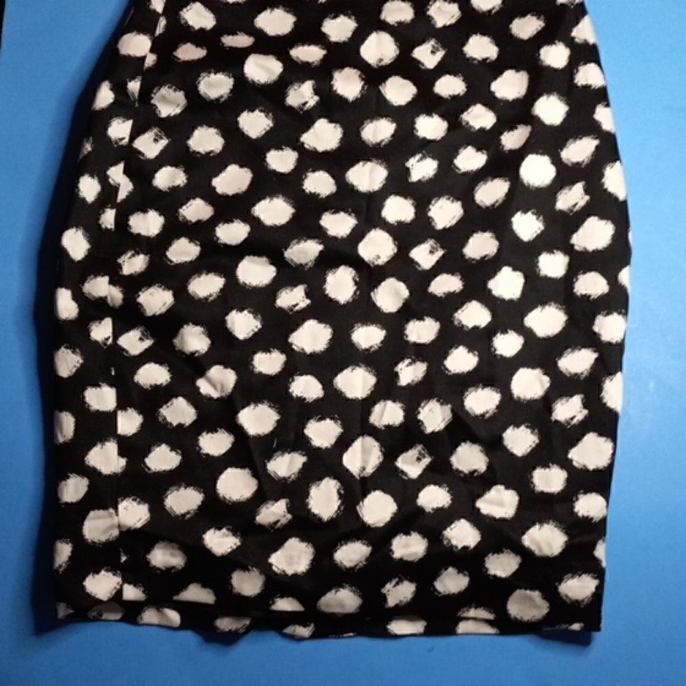 Loft Black w white dots skirt size 0